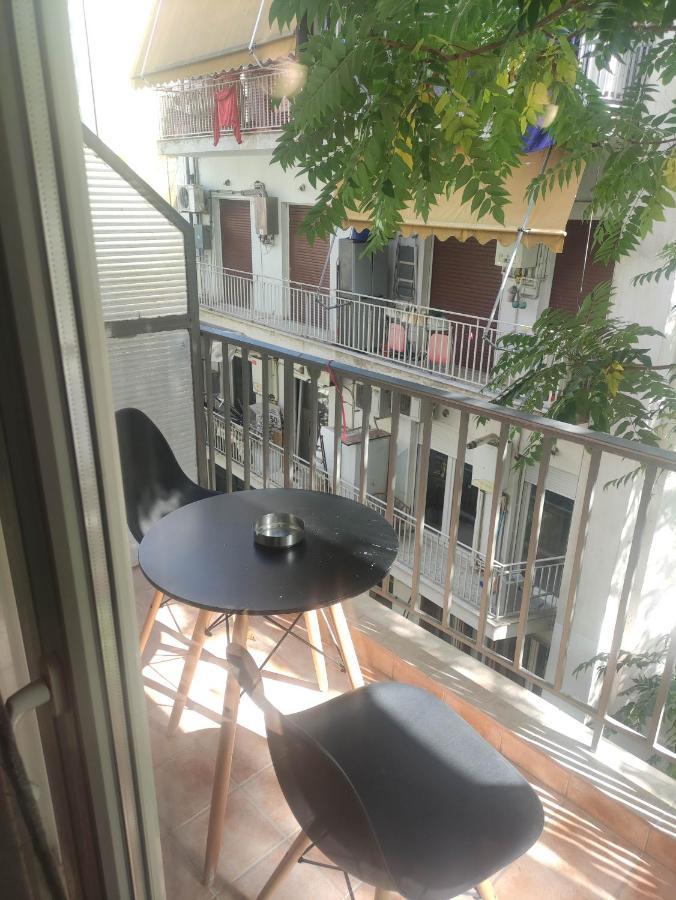 לריסה G M 3 Rooms Kentpo In The Heart Of The City מראה חיצוני תמונה