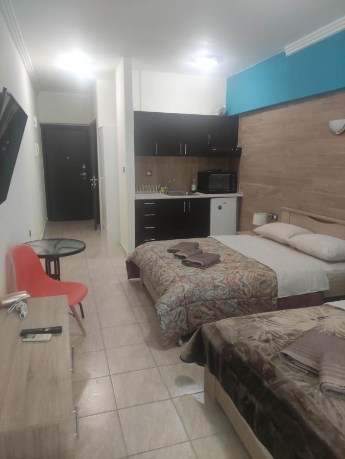 לריסה G M 3 Rooms Kentpo In The Heart Of The City מראה חיצוני תמונה