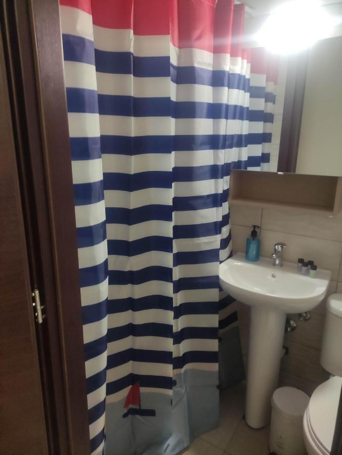 לריסה G M 3 Rooms Kentpo In The Heart Of The City מראה חיצוני תמונה